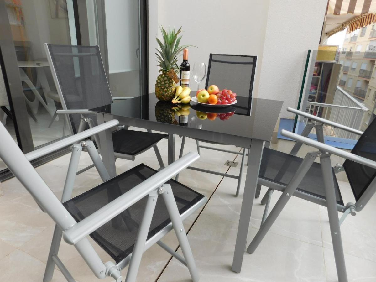 Modern And Cosy Apartment Close To The Beach Torrevieja Exterior photo